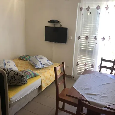 Appartamento Borzic - One Bedroom With Terarce And Sea View